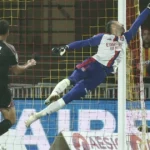 Premrhali šancu dostať sa na čelo. V Lyone napriek tomu chvália výborného Greifa