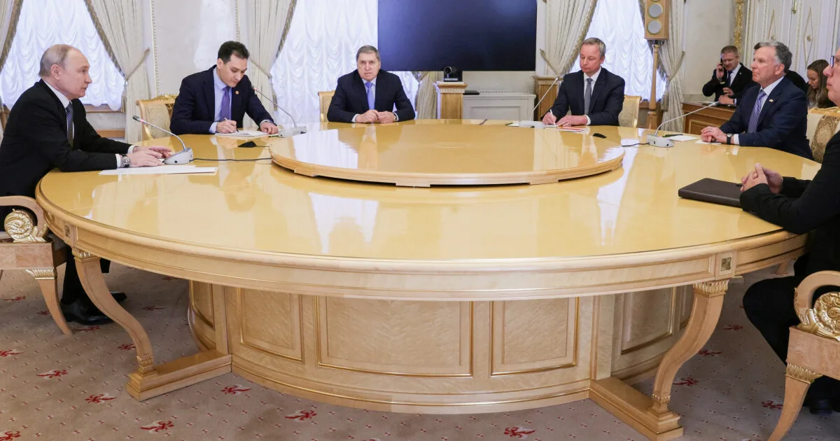 Rusko chce v novembri obnoviť trojstranné rokovania