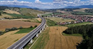 Slováci obetujú 20 dní ročne dochádzaním do práce
