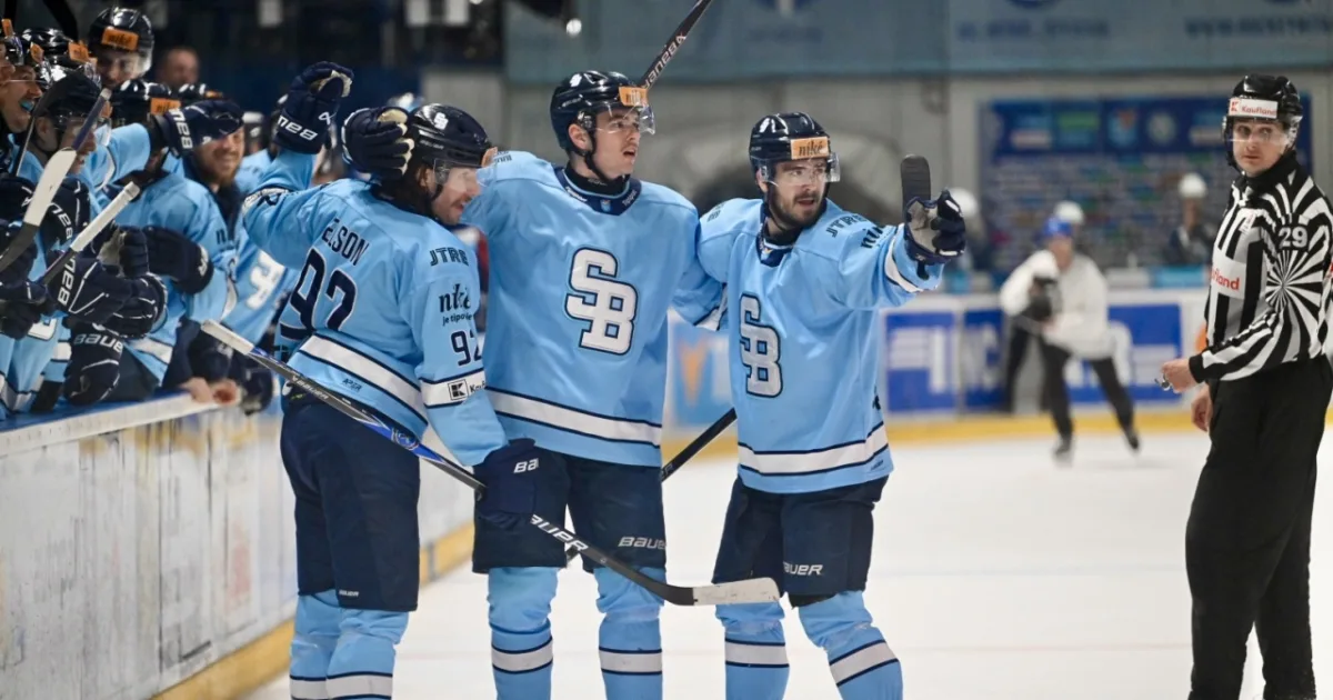 Slovan má v Česku spojenca. Prvý klub súhlasí so vstupom belasých do českej extraligy 5 Slovan má v Česku spojenca. Prvý klub súhlasí so vstupom belasých do českej extraligy