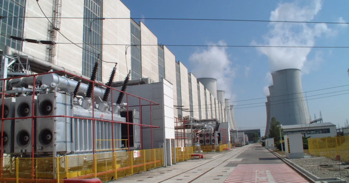 Špeciálne jednotky a vrtuľník pri elektrárni. Čo sa deje v Jaslovských Bohuniciach?