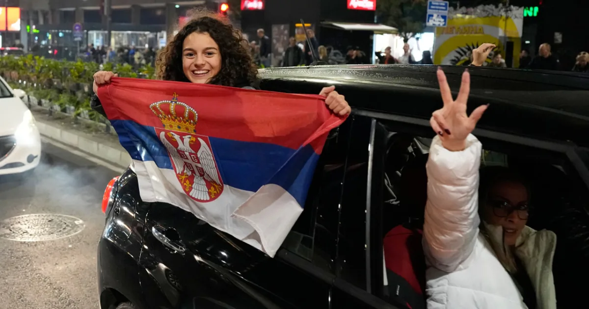 Srbské politické zemetrasenie: padla šéfka televízie známej ako továreň na propagandu
