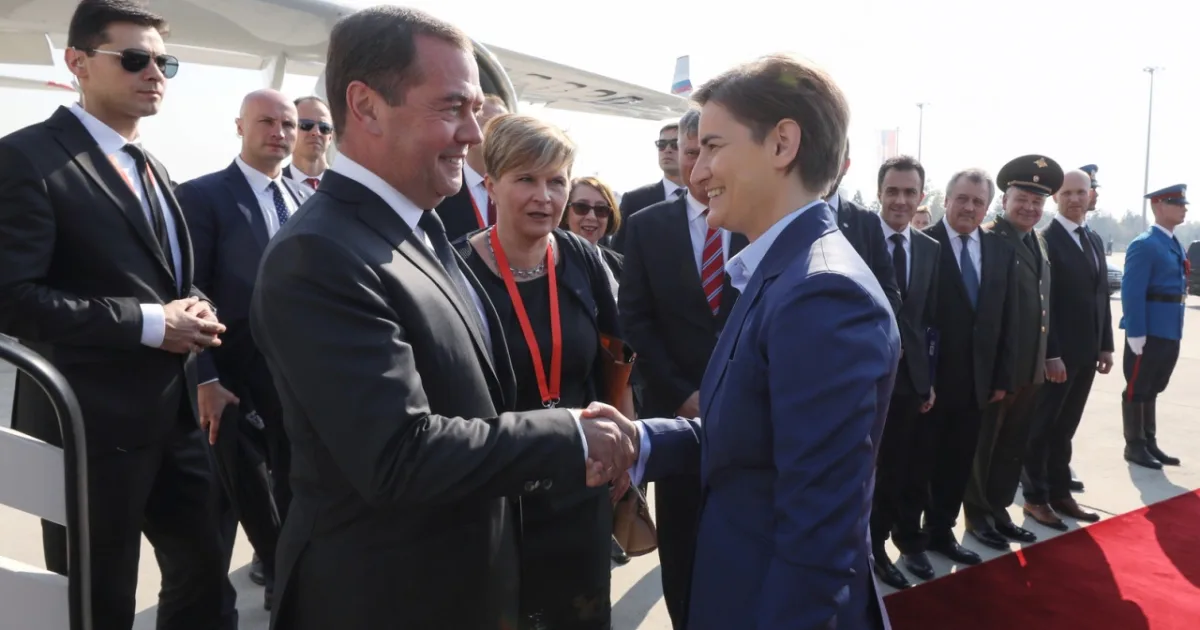 Srbsko mení kurz: Nová vláda podľa Brnabičovej najprv udrie na Rusko 8 Srbsko mení kurz: Nová vláda podľa Brnabičovej najprv udrie na Rusko