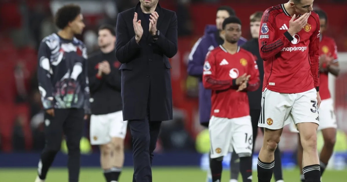 Tréner Manchestru United je pred zápasom s Chelsea pod veľkým tlakom