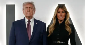 Trump plánuje povojnovú Ukrajinu, Melaniu vychválil pred profesionálmi