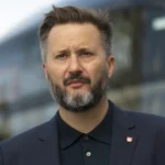 Vallo valcuje Bratislavu, Ráža podľa exit pollu s veľkým odstupom