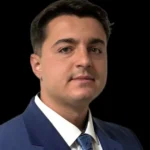 Vypátrali sme najmladšieho slovenského starostu. Šimon má 25 rokov a veľké plány s dedinou
