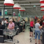 Zákazníci neradi samoobslužné pokladne, obchodníci ich preferujú. Čaká ich rozmach