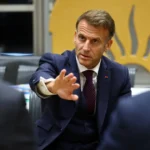 Zlomový okamih pre Francúzsko. Macron po streľbe ostro odsúdil rasistický teror