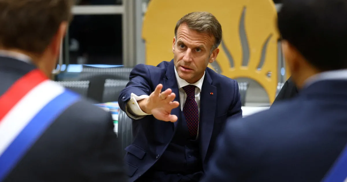 Zlomový okamih pre Francúzsko. Macron po streľbe ostro odsúdil rasistický teror